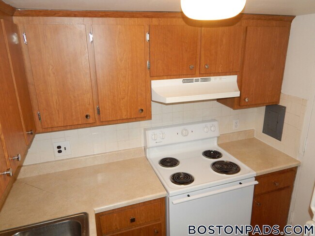 Photo - 524 Putnam Ave Unit 6