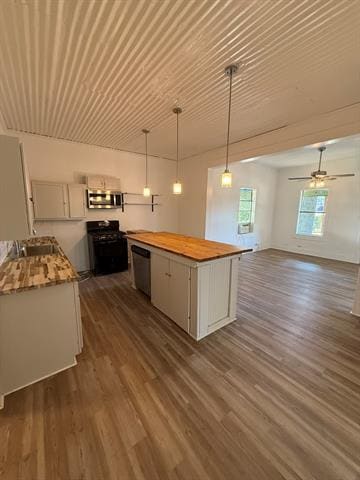 Building Photo - 1750 Maple Ave Rental