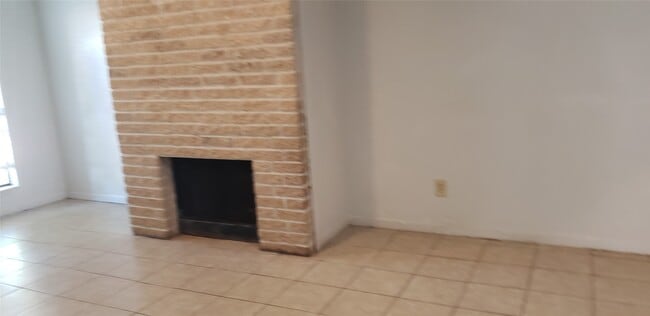 Building Photo - 11714 Bob White Dr