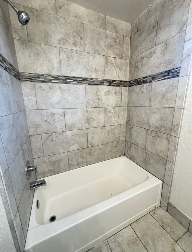 Photo - APPLY NOW FOR THIS 3 BEDROOM HOME!!