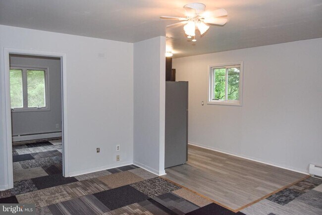 Photo - 901 Laurel St Unit APARTMENT #1