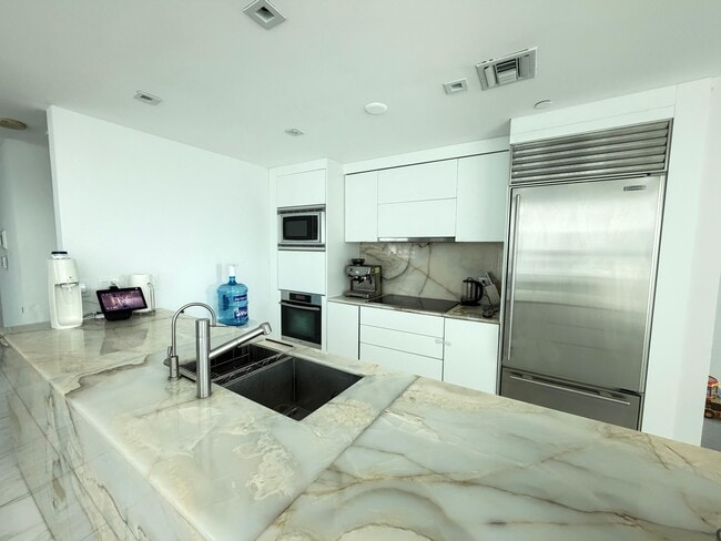 Photo - 900 Biscayne Blvd Unidad 901