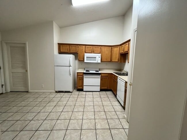 Photo - 2484 Hopkins Dr