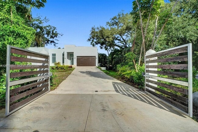 Photo - 1759 SW 30th Pl
