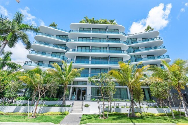 Building Photo - 9901 W Bay Harbor Dr Unit 502 Rental