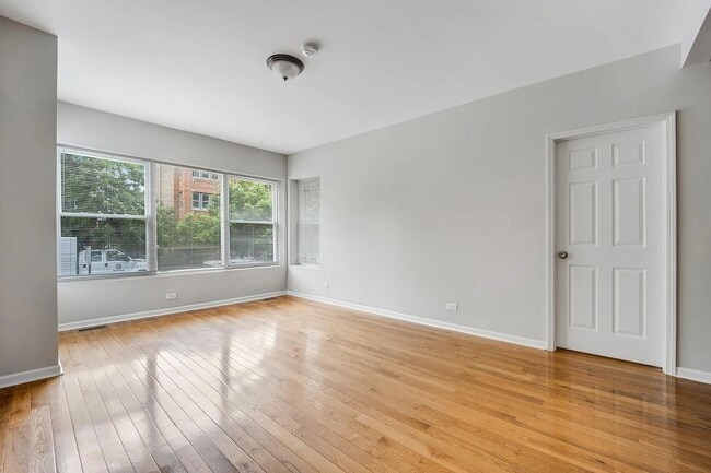 Photo - 3924 W Altgeld St Unit 1