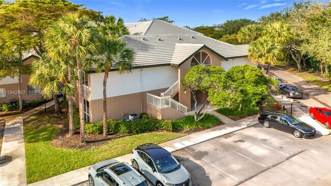 Photo - 9877 Westview Dr Unit 619