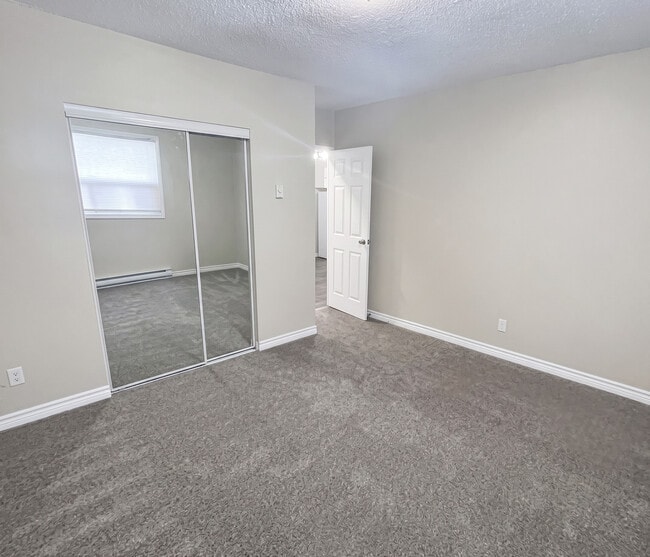 Photo - Tillson Apartments 2
