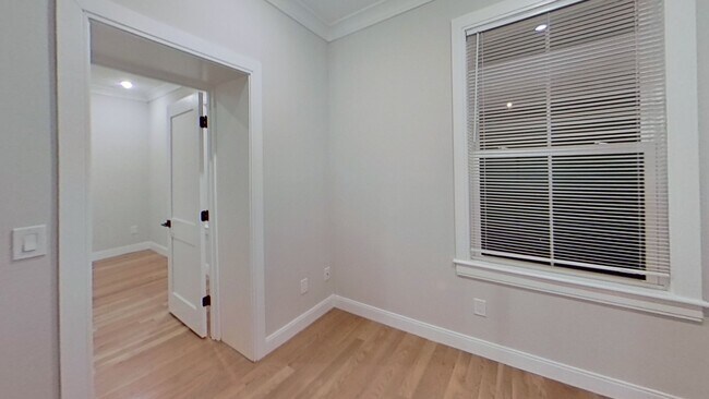126 Englewood Ave Unit 2