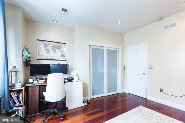 Photo - Newly Renovated South St Apartments Unit 2