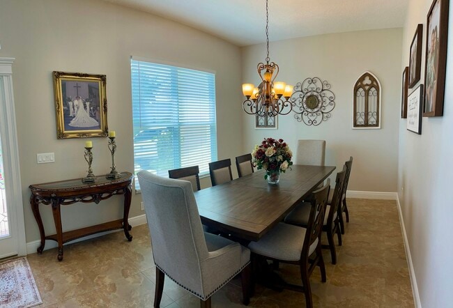 Photo - 5124 Whispering Leaf Trail