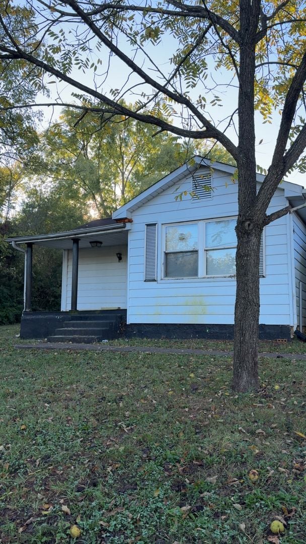 Building Photo - Knoxville 37912 - 3 bedroom, 1 bath home -...