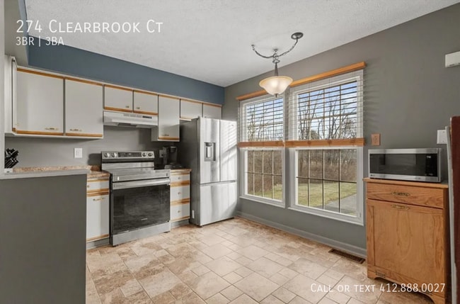 Photo - 274 Clearbrook Ct