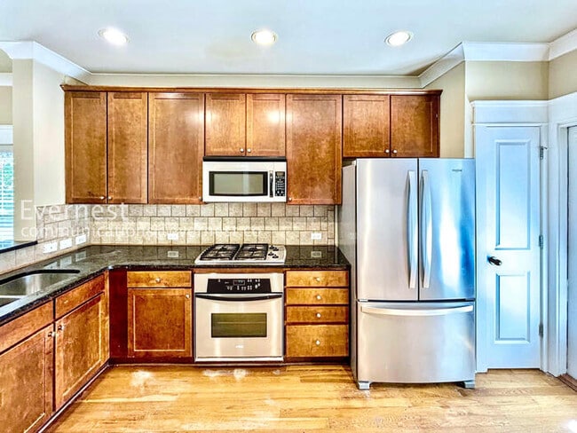 Photo - 1428 Olden Ln