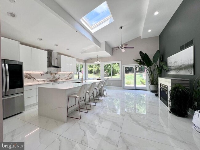 Photo - 3332 Philmont Ave