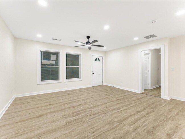 Photo - 5794 Pinecrest Rd SW