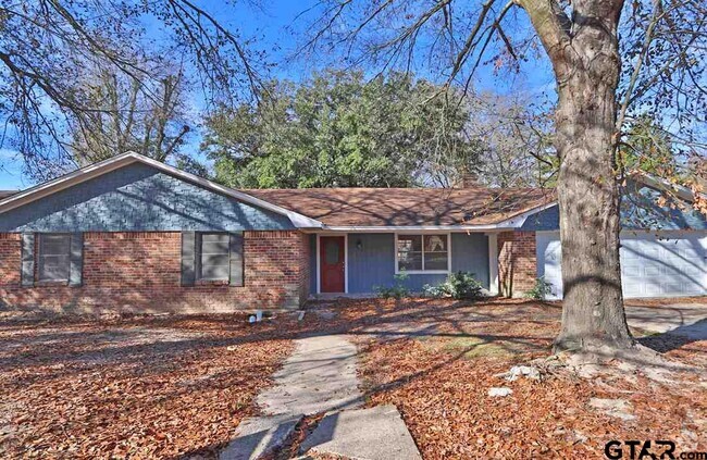 Building Photo - 806 Neches Dr Rental