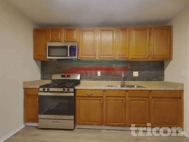 Photo - 3109 Lakehurst Ave