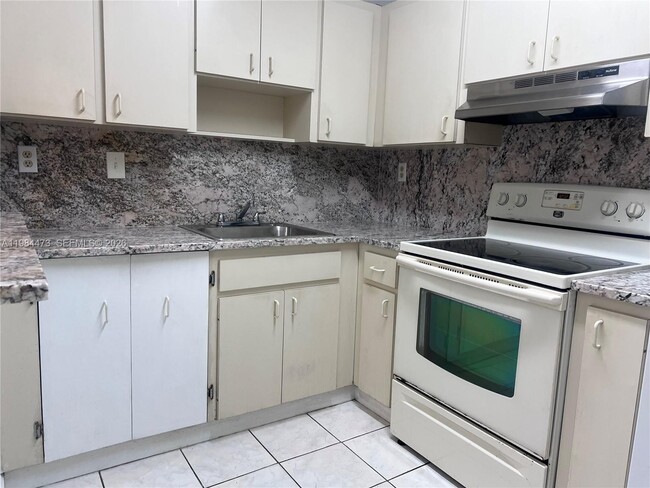 Photo - 13331 SW 17th Ln Unit 4-7