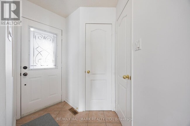 Photo - 19 Parktree Dr