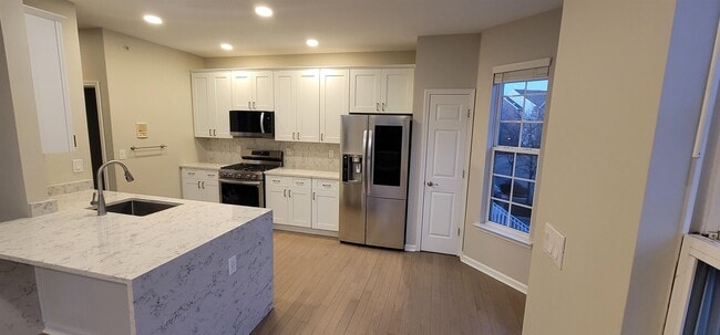 Photo - 13 McMartin Ct