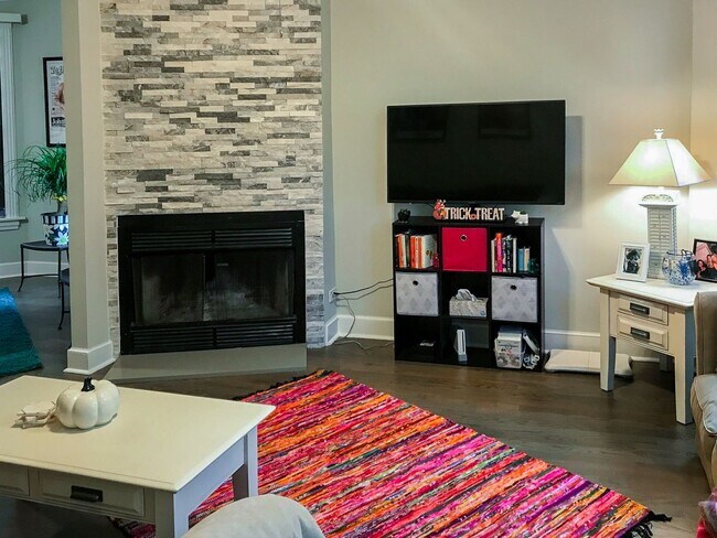 Photo - 3521 N Wilton Ave Unit 2F