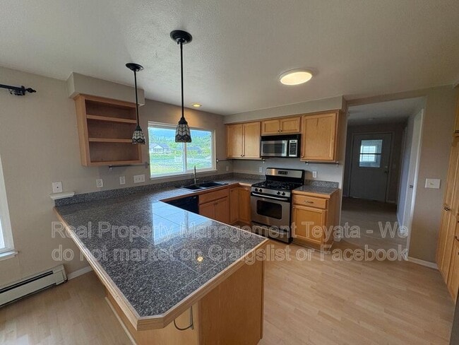 Photo - 8252 Cowichan Rd