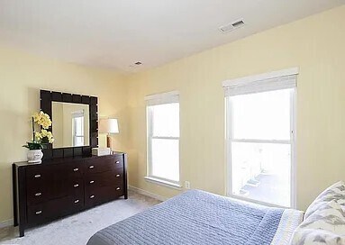 Photo - 907 4th St SE