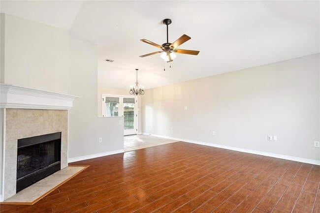530 Northshore Ln