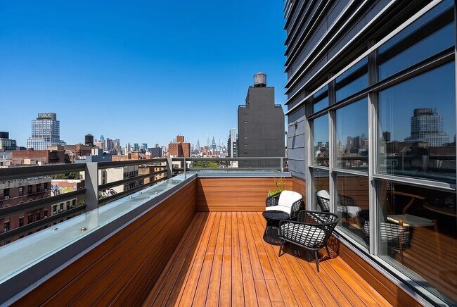 119 Orchard St Unit PH4