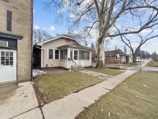 Photo - 3928 Upton Ave