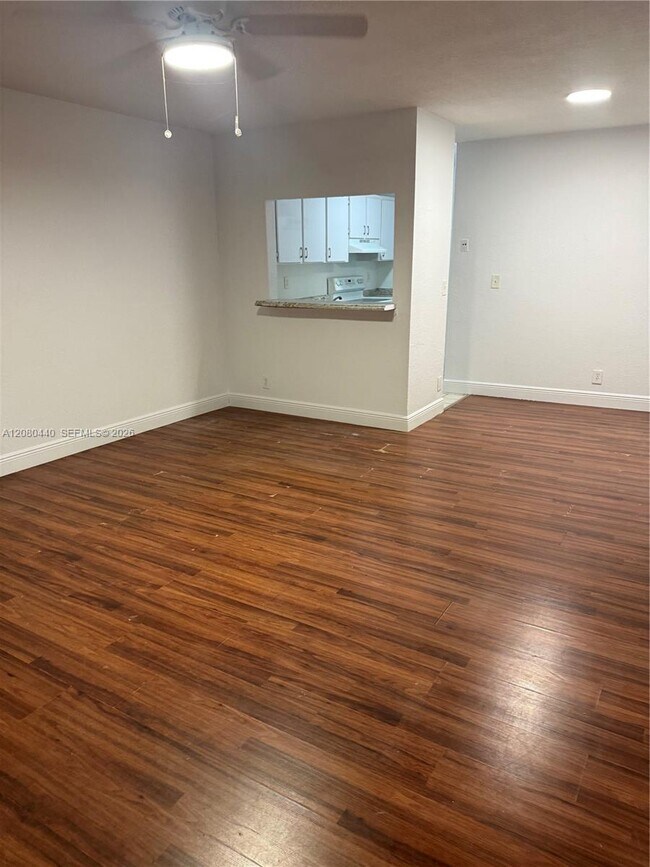 Photo - 838 Twin Lakes Dr Unit 19-E