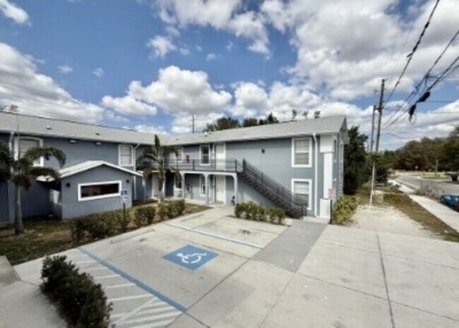 425 F St Unit 3