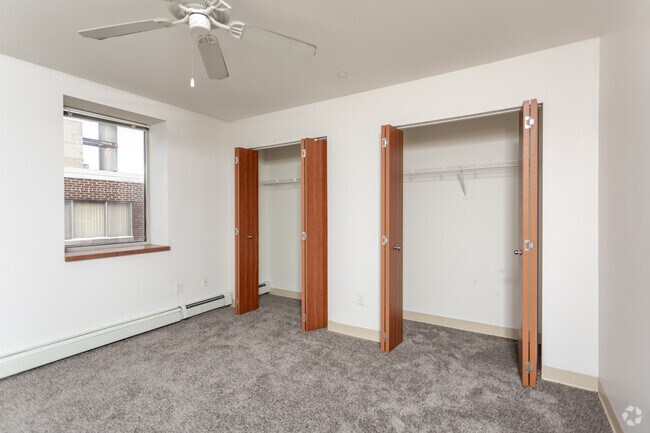 3BR, 2BA - Grand Avenue Lofts