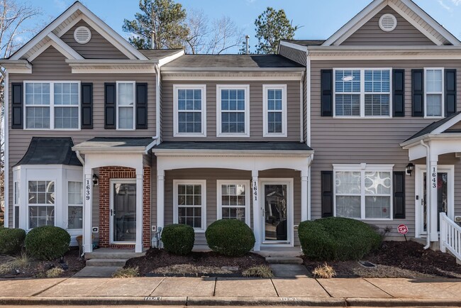 Two Bedroom Durham Townhouse: Available Now - Two Bedroom Durham Townhouse: Available Now