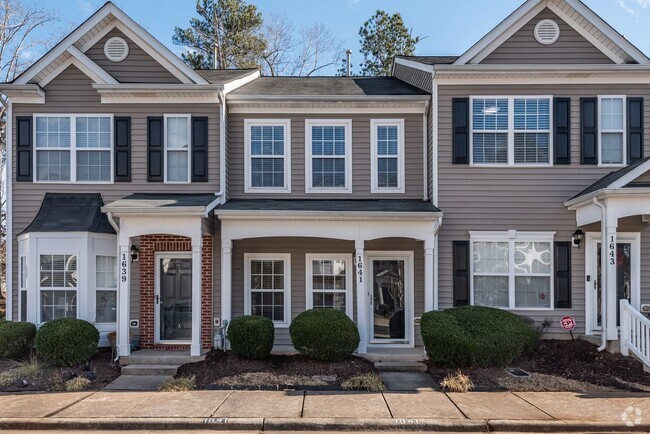 Building Photo - Two Bedroom Durham Townhouse: Available Now