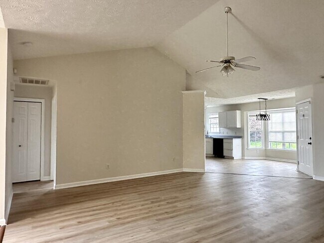 Photo - 2517 Forest Lodge Dr