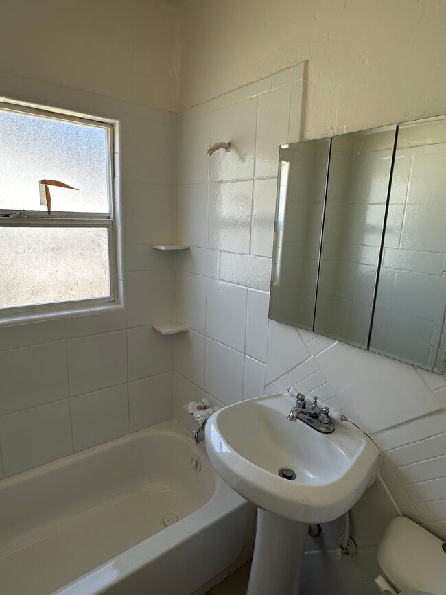 Photo - 4025 50th St