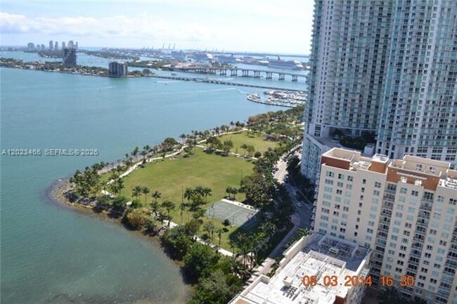 Building Photo - 2020 N Bayshore Dr Unit 2020 N Bayshore Dr #2805