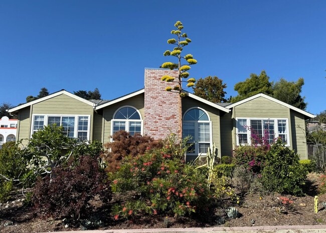 Photo - 7146 Danko Dr Unidad 7146 Danko Drive - Main House