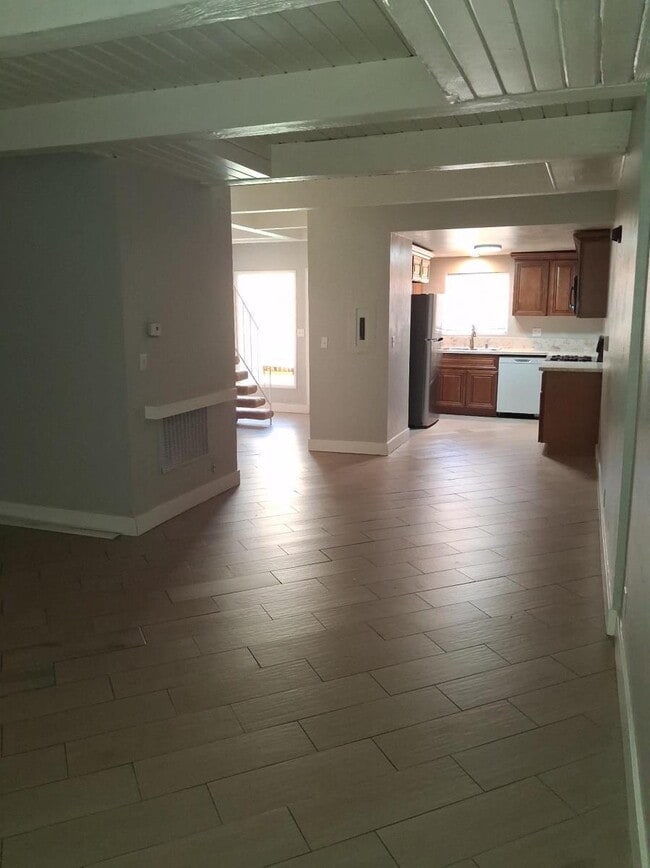 Photo - Lakeside Villa