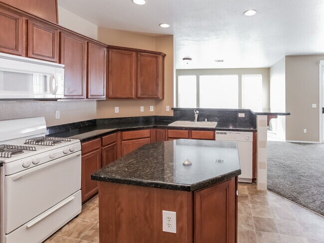 Photo - 1021 Equator Ave