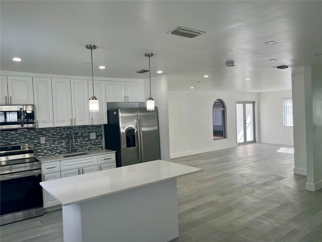 Photo - 7113 SW 21st St Unit 7115