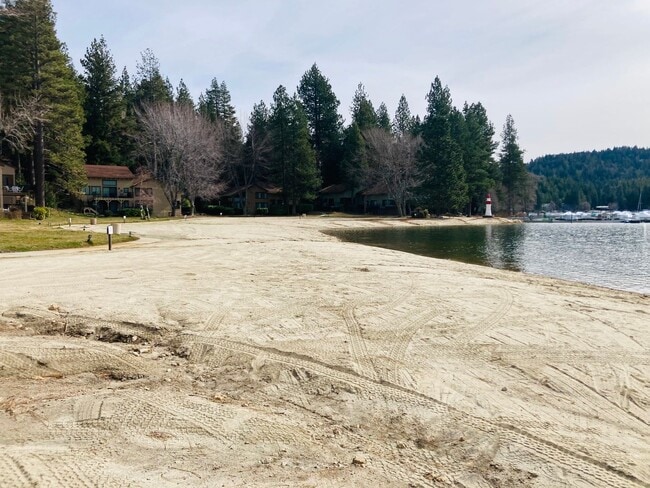 Photo - Enchanting Four Bedroom Two and Half Bath Condo in North Meadow Bay.