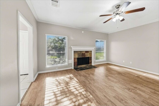 Photo - 1011 Wentworth Dr