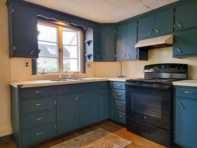 Photo - 984 W Main St Unit Apt 4