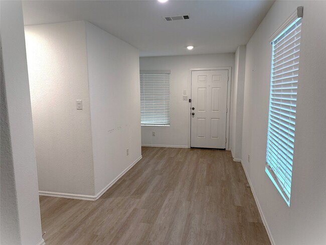 Photo - 18757 Wembley Vis Trl