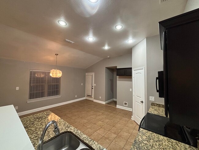 Photo - 5534 111th St