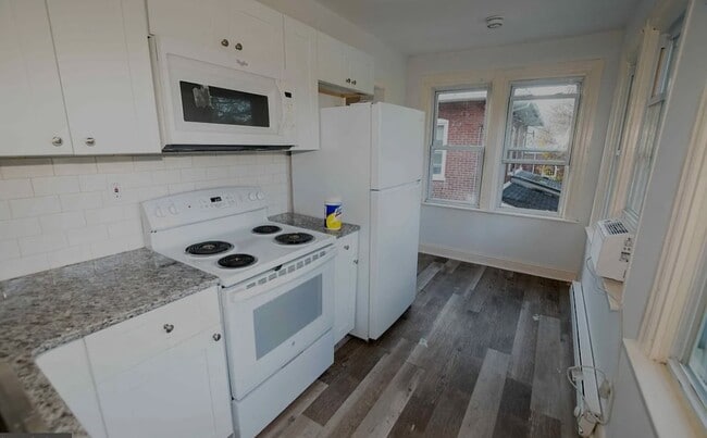 Photo - 30 E 23rd St Unit 3