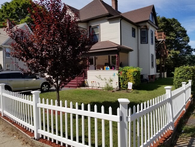 Photo - 310 Derby Ave Apartamentos Unidad 2 bed room first floor